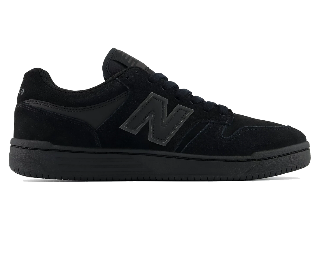 New Balance Numeric 480 skate shoe in black with FuelCell cushioning and suede mesh upper