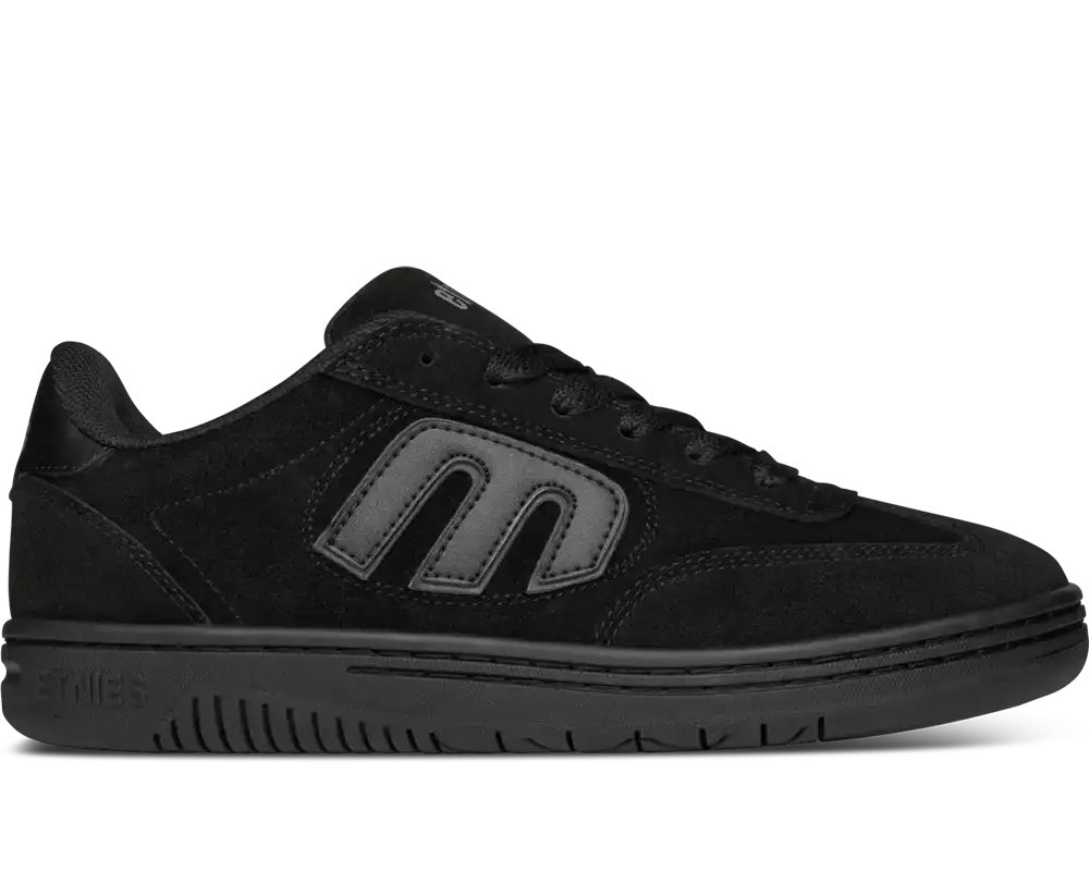 etnies Locut skate shoes in Black Raw with suede upper and classic 1993 design.