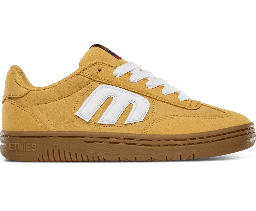 etnies Locut skate shoes in tan white gum with suede upper and classic gum sole