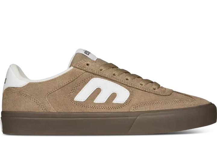 etnies Locut Vulc skate shoes in Warm Grey with suede upper and vulcanized sole.